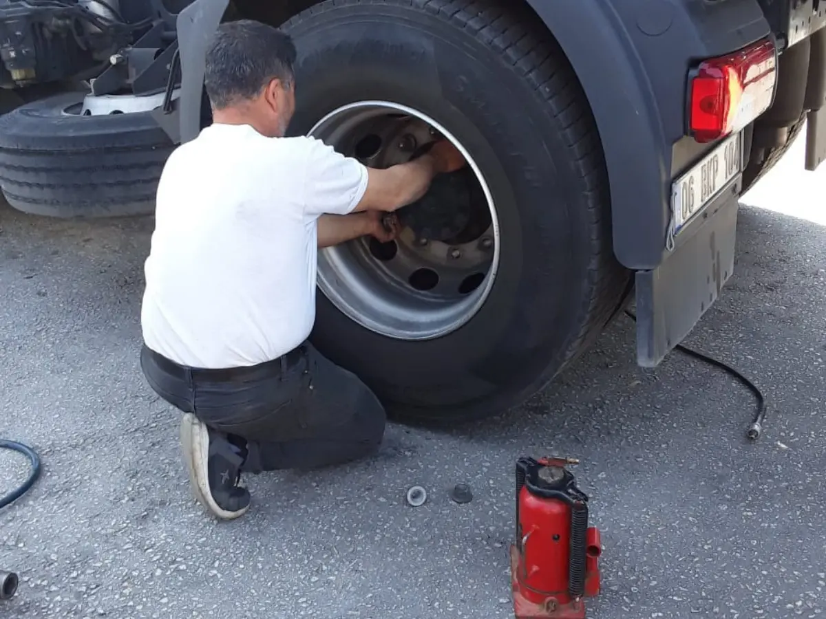 Akkuş Oto Lastikçi